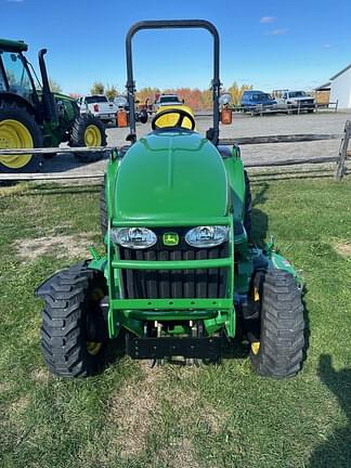 Image of John Deere 3520 equipment image 2