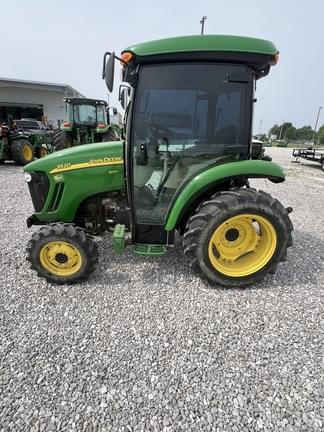 Main image John Deere 3520