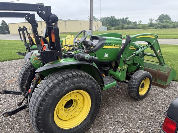 Main image John Deere 3520