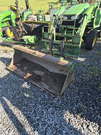 Image of John Deere 3520 equipment image 4
