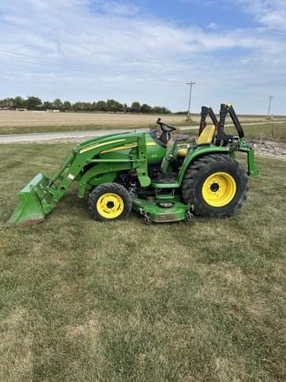 Image of John Deere 3520 equipment image 2