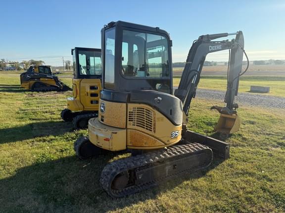 Image of John Deere 35D equipment image 4