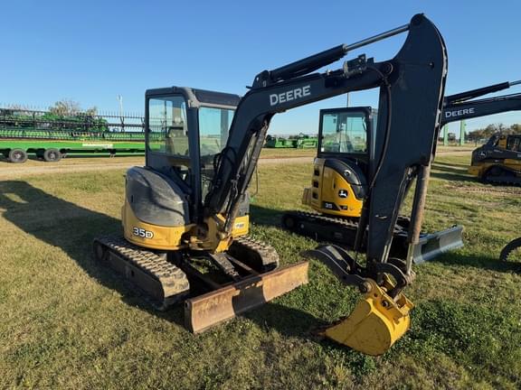 Image of John Deere 35D equipment image 1