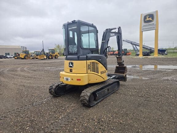Image of John Deere 35D equipment image 4