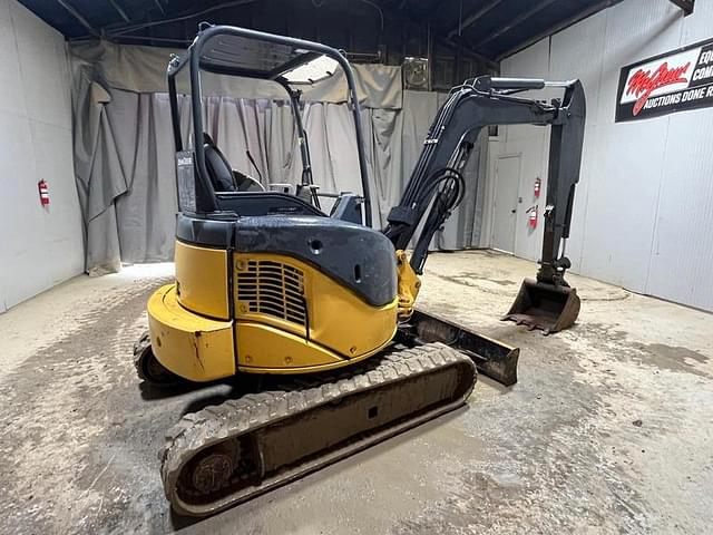 Image of John Deere 35D equipment image 4