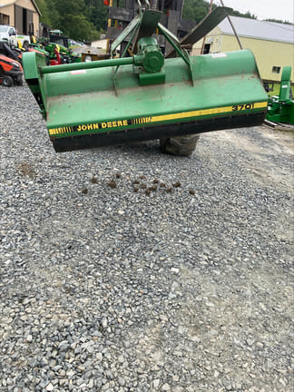 Main image John Deere 370