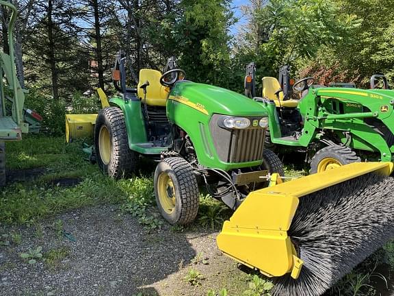 Image of John Deere 3720 Primary image