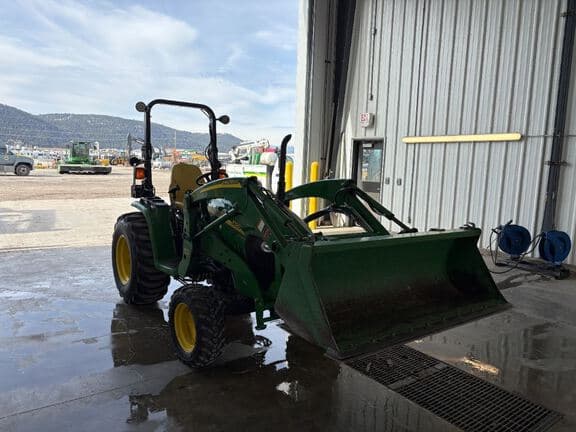 Image of John Deere 3720 equipment image 1