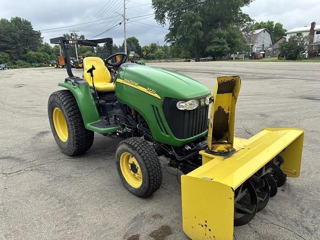 Image of John Deere 3720 equipment image 3