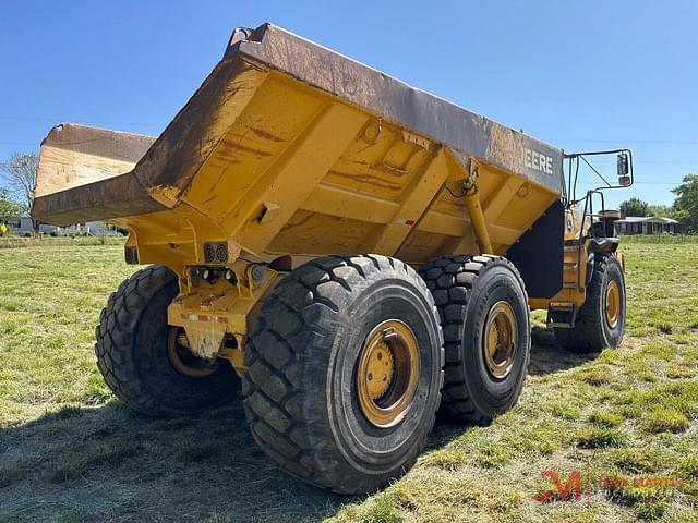 Image of John Deere 400D equipment image 2