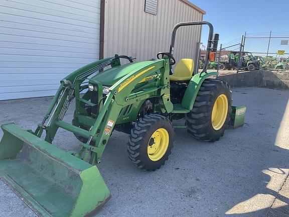 Image of John Deere 4105 equipment image 1