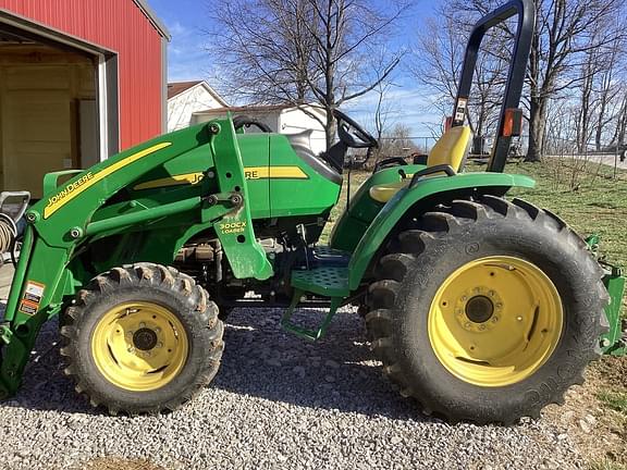 Image of John Deere 4105 equipment image 3