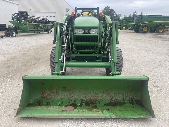 Image of John Deere 4120 equipment image 1