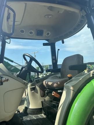 Image of John Deere 4320 equipment image 4