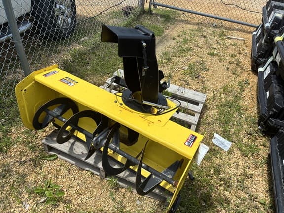 Image of John Deere 44" Snowblower Image 0
