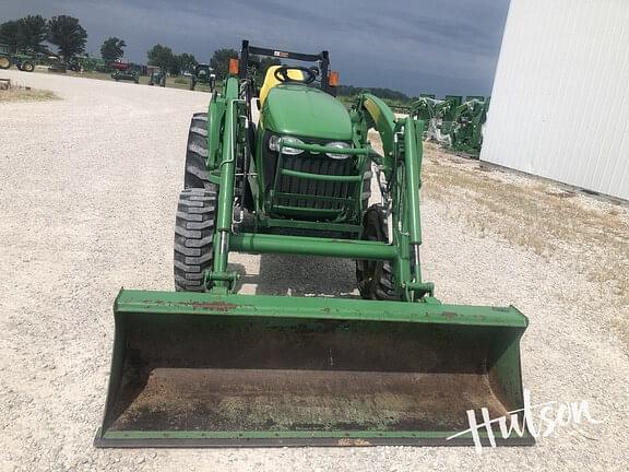 Image of John Deere 4520 equipment image 1