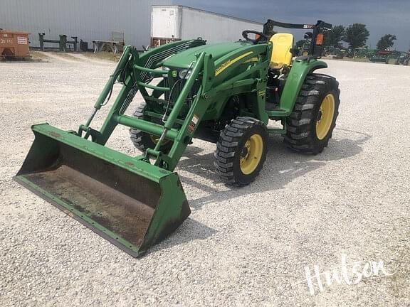 Image of John Deere 4520 equipment image 2