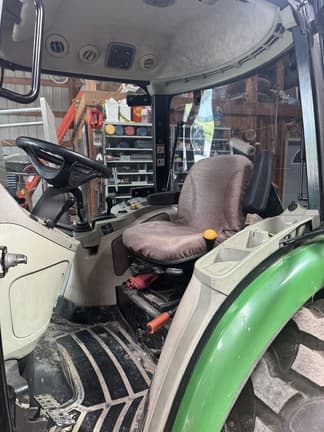 Image of John Deere 4520 equipment image 3
