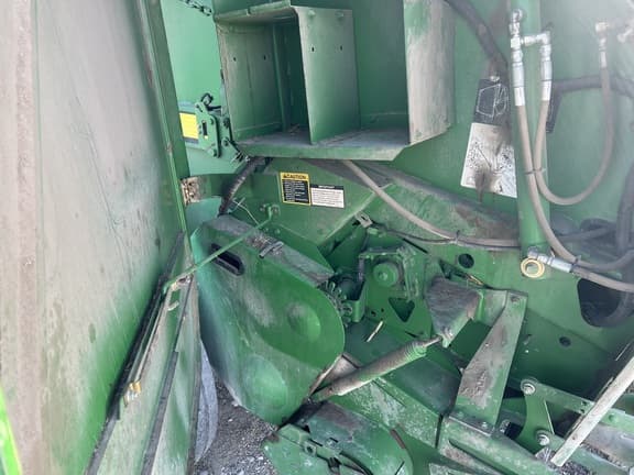 Image of John Deere 468 MegaWide Plus equipment image 3