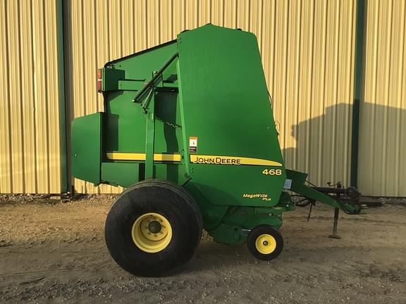 Image of John Deere 468 MegaWide Plus equipment image 3