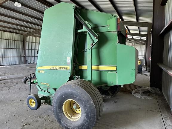 Image of John Deere 468 MegaWide Plus equipment image 4
