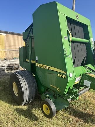 Image of John Deere 468 MegaWide Plus equipment image 1