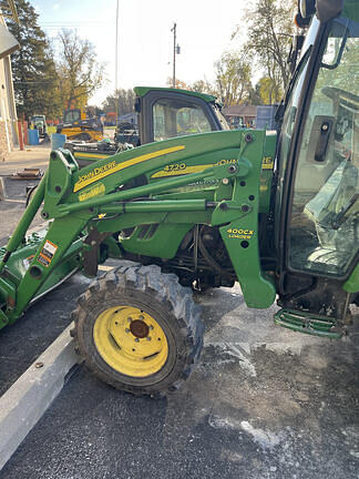 Image of John Deere 4720 equipment image 2