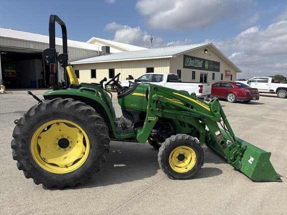 Image of John Deere 4720 equipment image 3