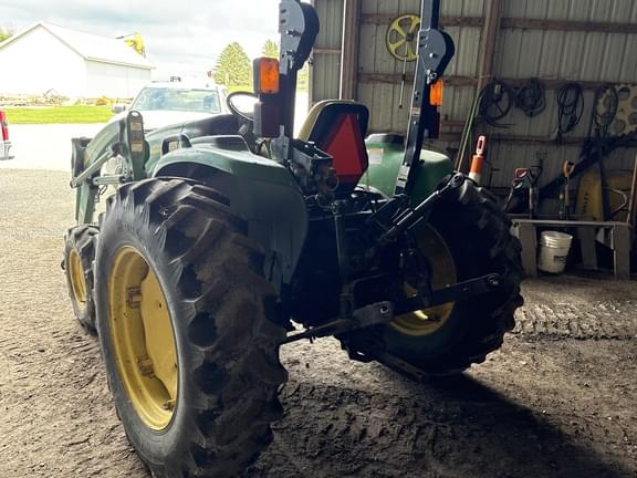 Image of John Deere 4720 equipment image 2