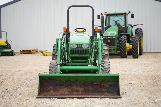 Image of John Deere 4720 equipment image 1