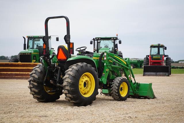 Image of John Deere 4720 equipment image 4