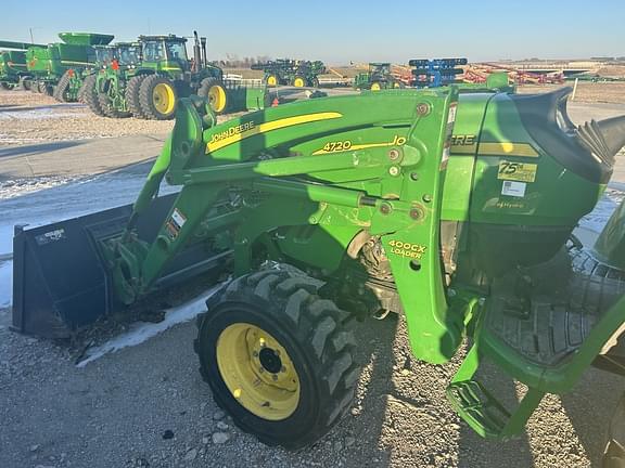 Image of John Deere 4720 equipment image 4