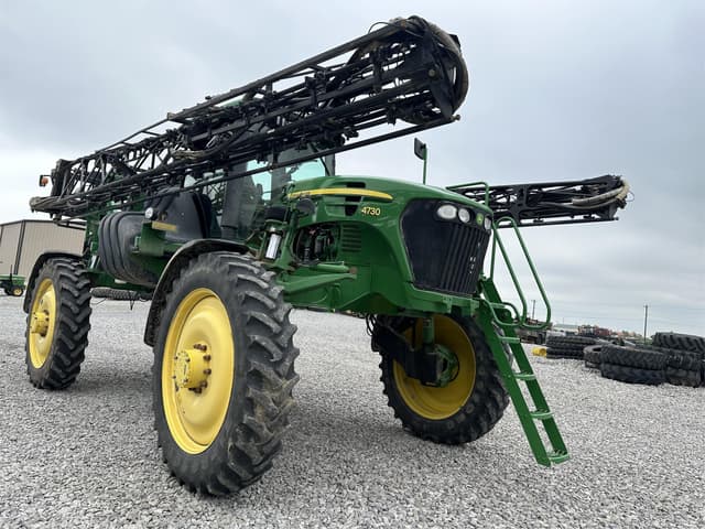 Image of John Deere 4730 equipment image 1