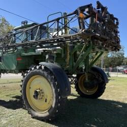 Image of John Deere 4730 equipment image 4