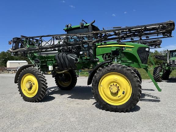 Image of John Deere 4730 Image 0