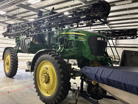 Image of John Deere 4730 equipment image 2
