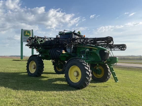 Image of John Deere 4730 equipment image 2