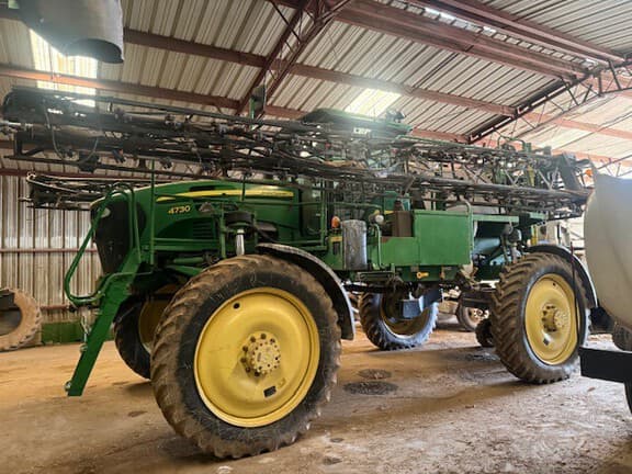 Image of John Deere 4730 equipment image 3