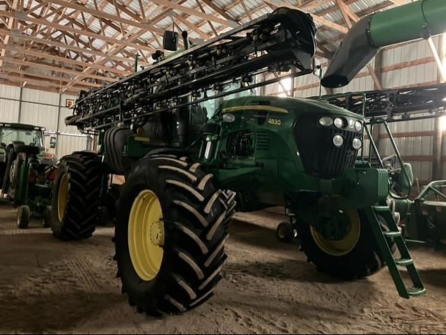 Image of John Deere 4830 Primary image