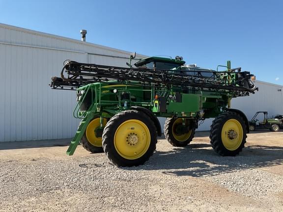 Image of John Deere 4830 equipment image 1