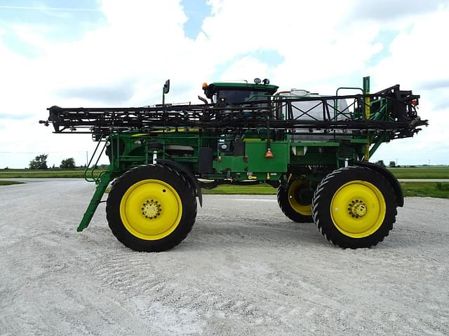 Image of John Deere 4830 equipment image 1