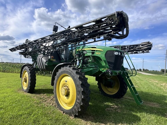 2012 John Deere 4830 Equipment Image0