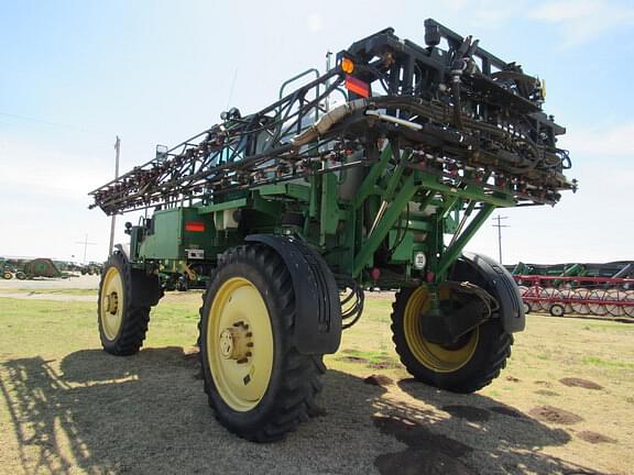 Image of John Deere 4830 equipment image 2