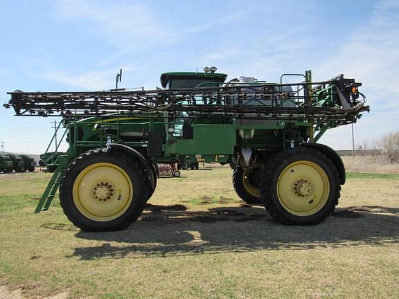 Image of John Deere 4830 equipment image 1