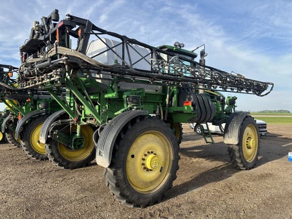 Image of John Deere 4830 equipment image 4