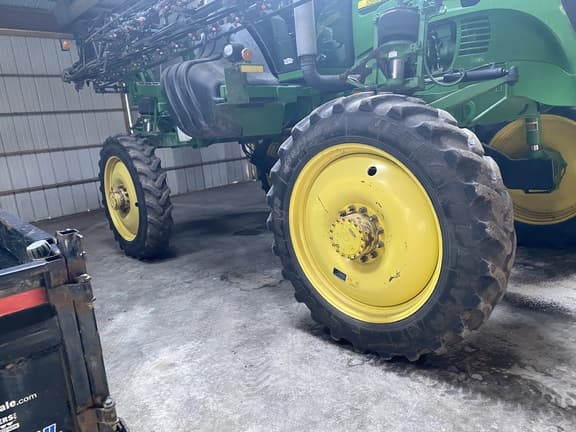 Image of John Deere 4830 equipment image 2