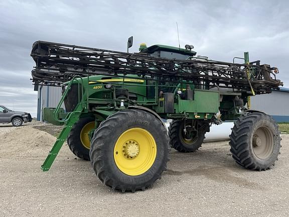 Image of John Deere 4830 Primary image