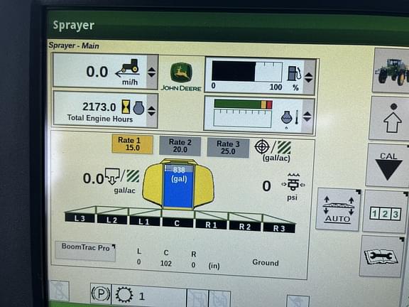Image of John Deere 4830 equipment image 1