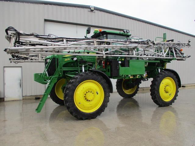 Image of John Deere 4830 Primary image