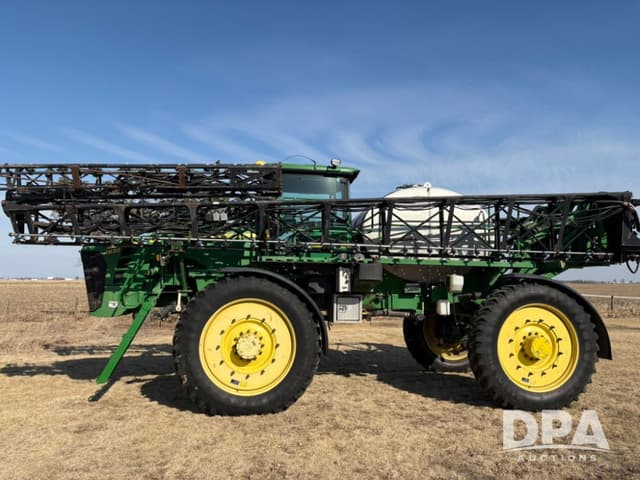 Image of John Deere 4930 equipment image 1